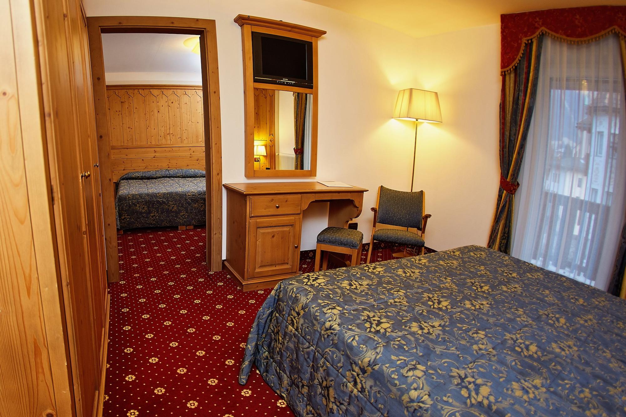 פוצה די פאסה Gh Hotel Monzoni מראה חיצוני תמונה