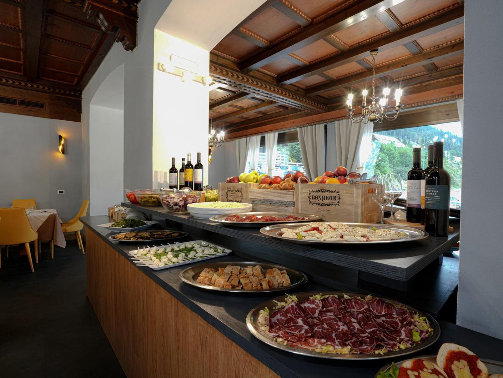 פוצה די פאסה Gh Hotel Monzoni מראה חיצוני תמונה